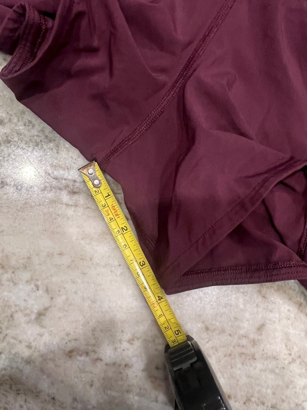 RARE lululemon athletica Run times short *4-way stretch 4” Size 4 LIKE NEW - Picture 8 of 8